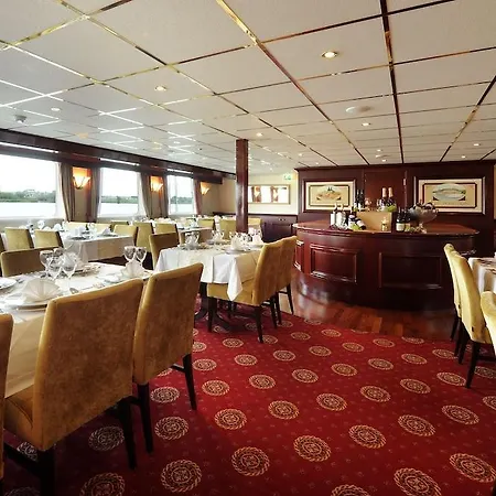 Hotel Crossgates Hotelship 3 Star - Osthafen - Frankfurt